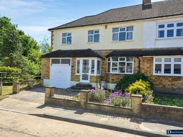 4 Bedroom Semi Detached House