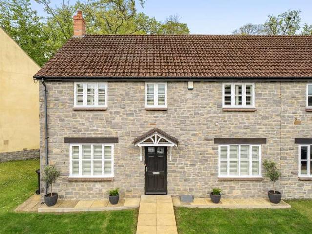 4 Bedroom Semi Detached House