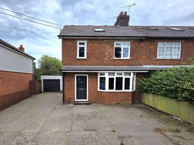 4 Bedroom Semi Detached House