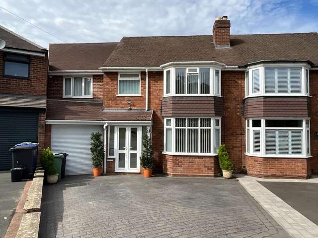 4 Bedroom Semi Detached House