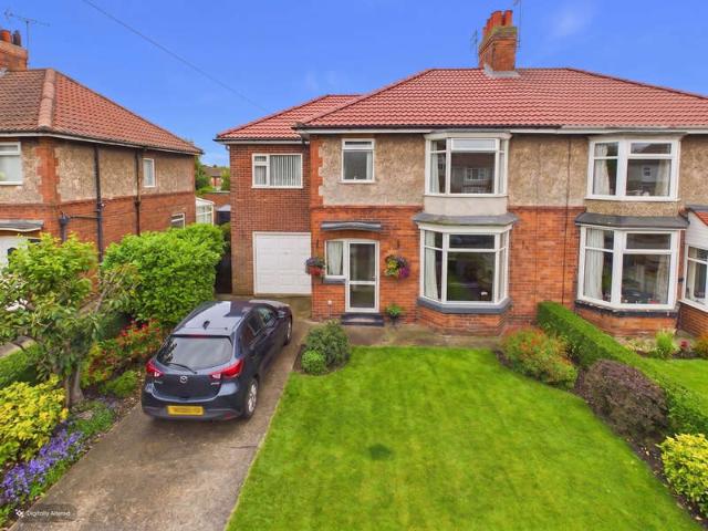 4 Bedroom Semi Detached House