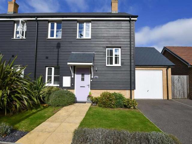 4 Bedroom Semi Detached House