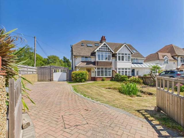 4 Bedroom Semi Detached House