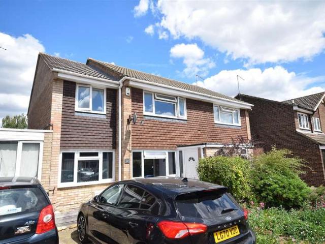 4 Bedroom Semi Detached House