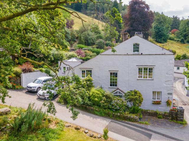 4 Bedroom Semi Detached House