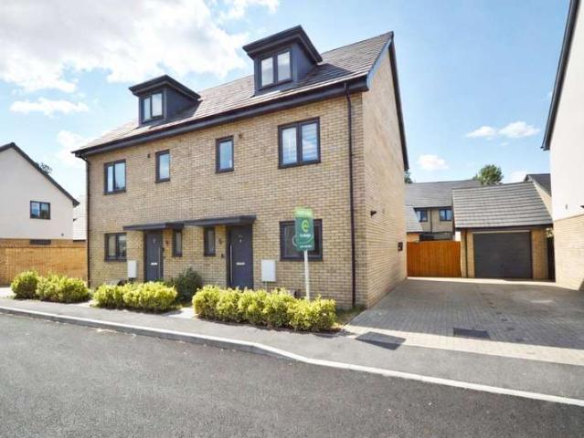 4 Bedroom Semi Detached House