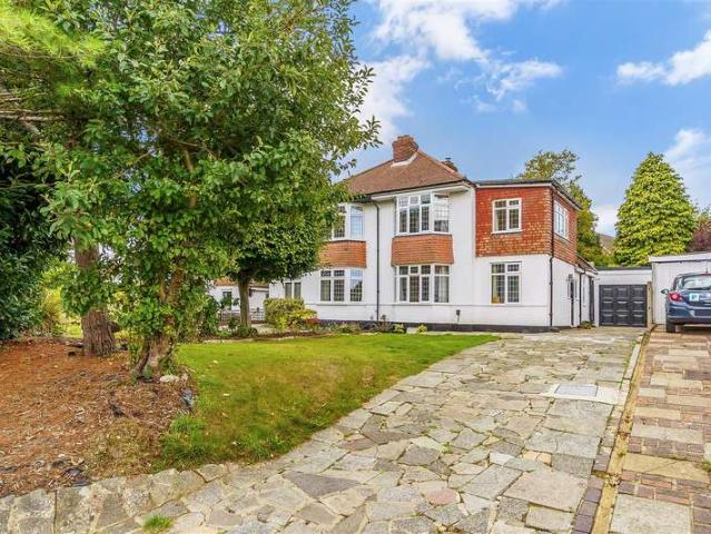 4 Bedroom Semi Detached House