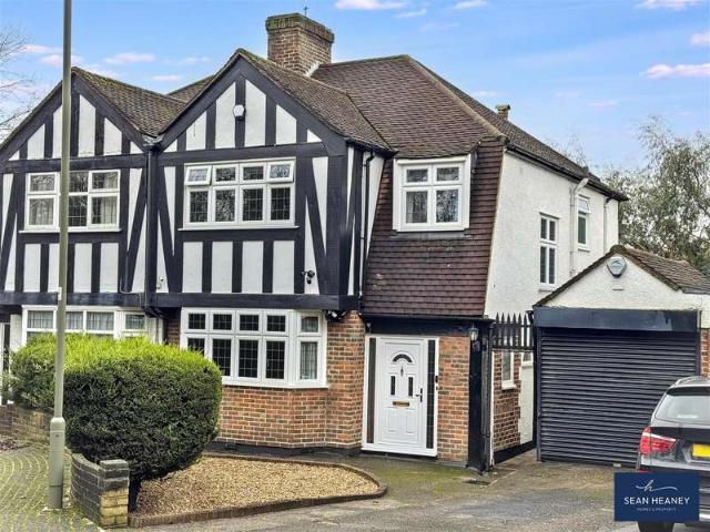 4 Bedroom Semi Detached House