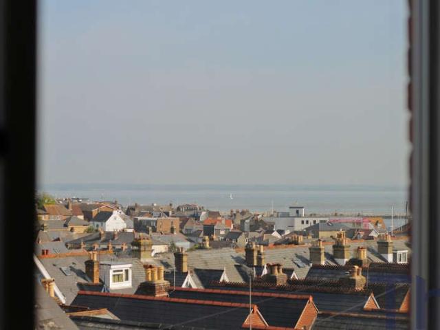 4 Bedroom Semi Detached House