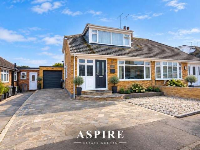 4 Bedroom Semi Detached House