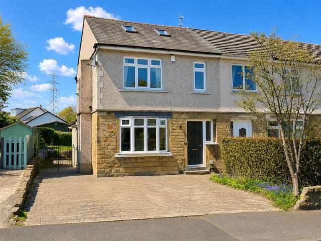 4 Bedroom Semi Detached House