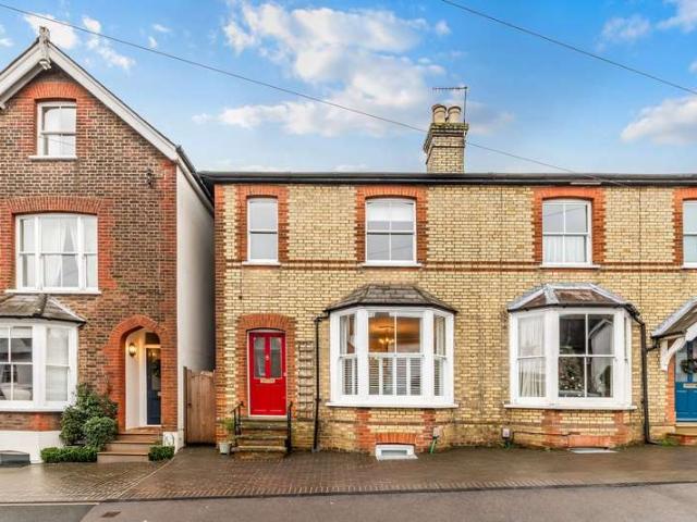 4 Bedroom Semi Detached House