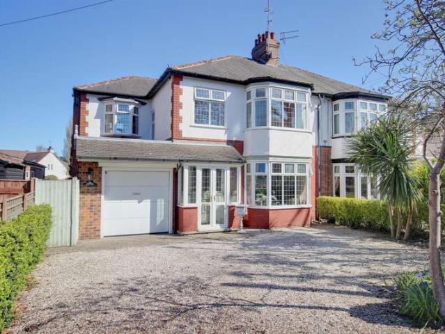4 Bedroom Semi Detached House