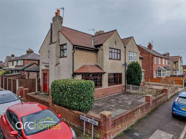 4 Bedroom Semi Detached House