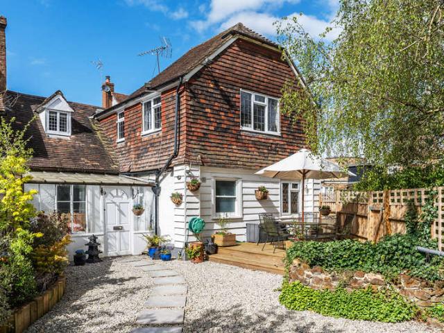 4 Bedroom Semi Detached House