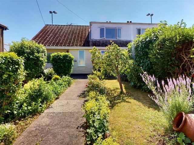 4 Bedroom Semi Detached House