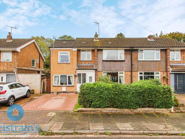 4 Bedroom Semi Detached House