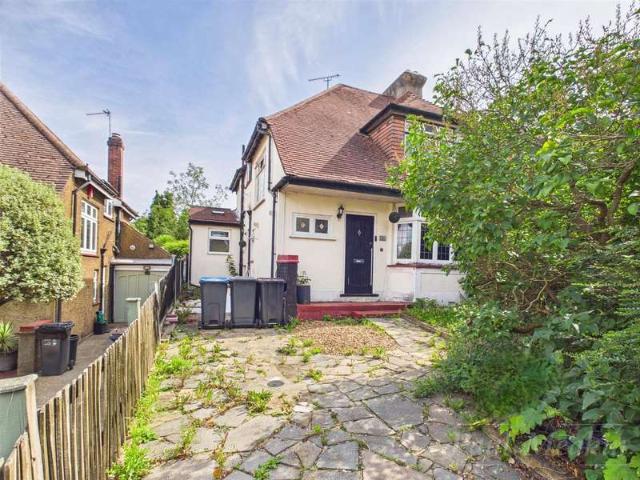 4 Bedroom Semi Detached House