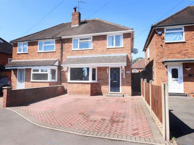 4 Bedroom Semi Detached House