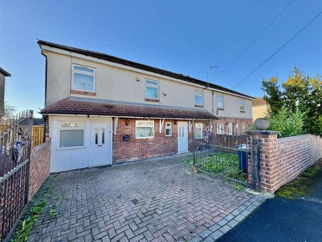 4 Bedroom Semi Detached House