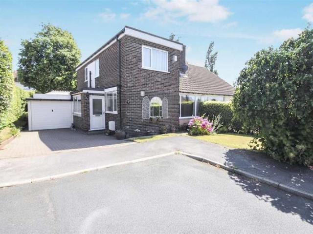 4 Bedroom Semi Detached House