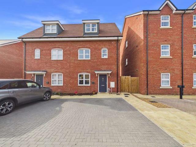 4 Bedroom Semi Detached House