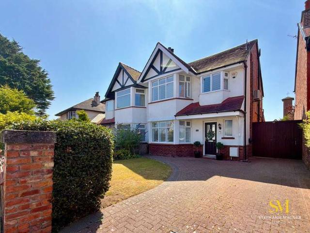 4 Bedroom Semi Detached House