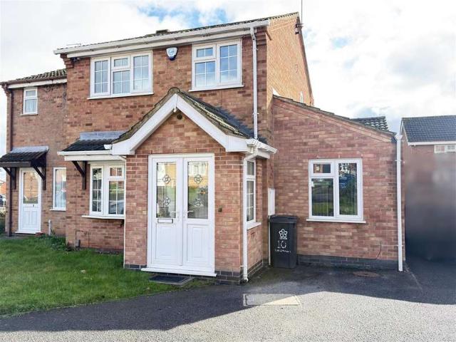 4 Bedroom Semi Detached House