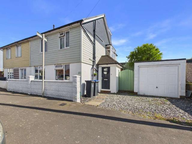 4 Bedroom Semi Detached House