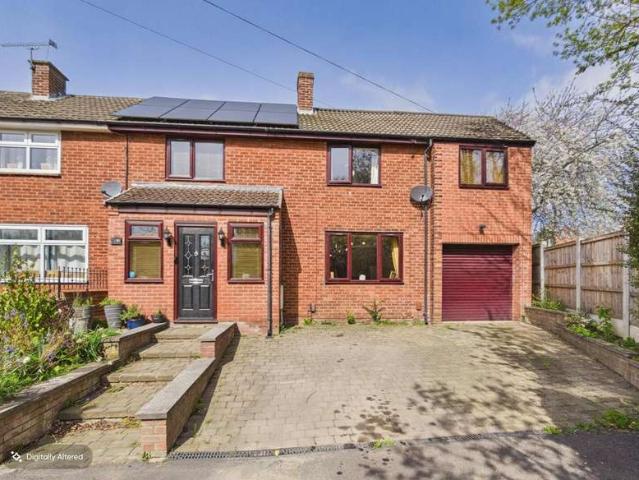4 Bedroom Semi Detached House