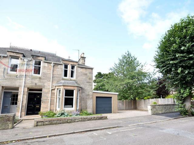 4 Bedroom Semi Detached House