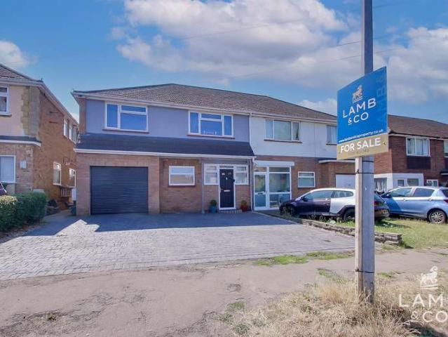 4 Bedroom Semi Detached House