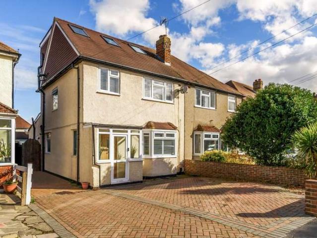 4 Bedroom Semi Detached House