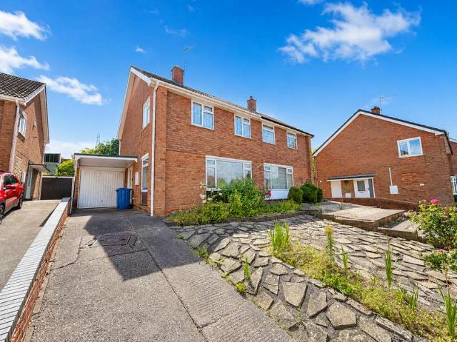 4 Bedroom Semi Detached House