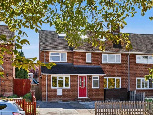 4 Bedroom Semi Detached House