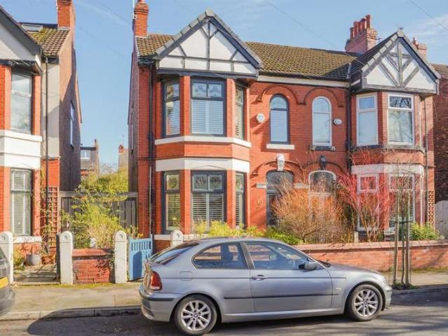 4 Bedroom Semi Detached House