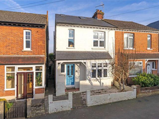 4 Bedroom Semi Detached House