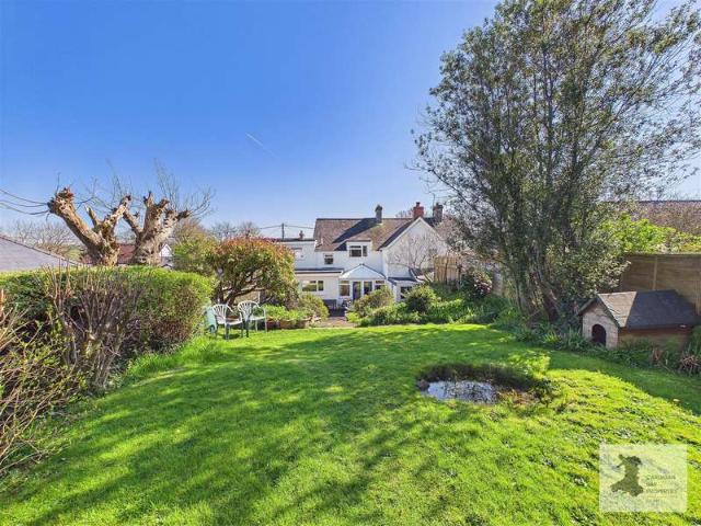 4 Bedroom Semi Detached House