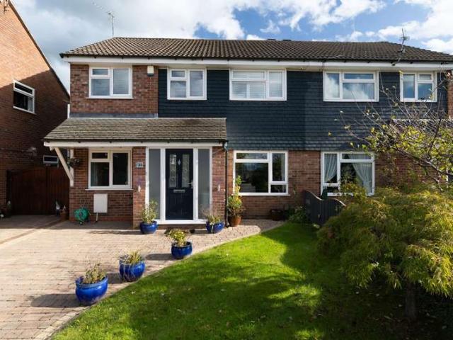 4 Bedroom Semi Detached House