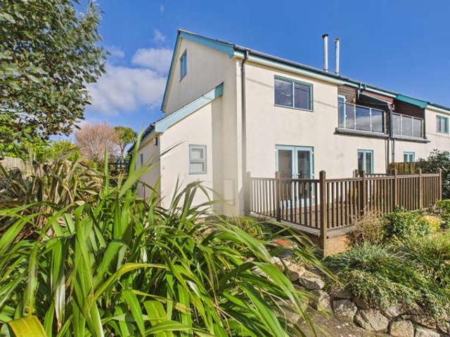 4 Bedroom Semi Detached House
