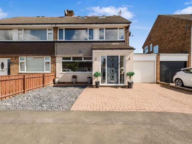 4 Bedroom Semi Detached House