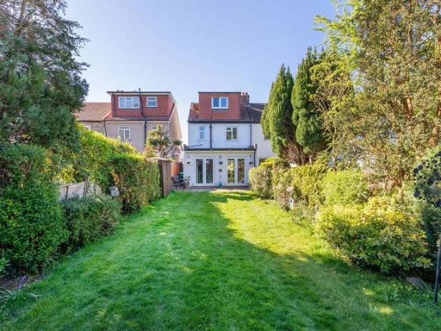 4 Bedroom Semi Detached House