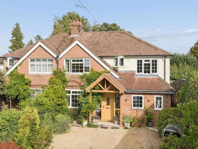 4 Bedroom Semi Detached House
