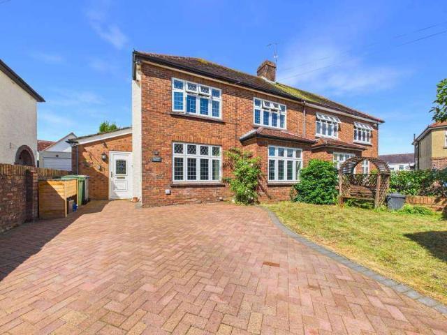 4 Bedroom Semi Detached House