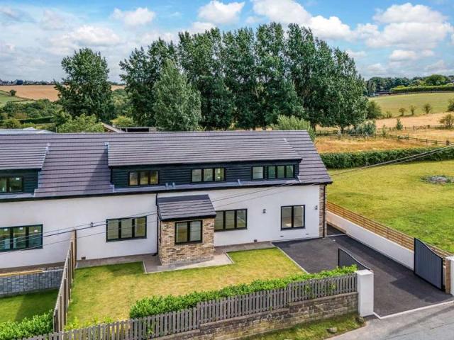 5 Bedroom Semi Detached House