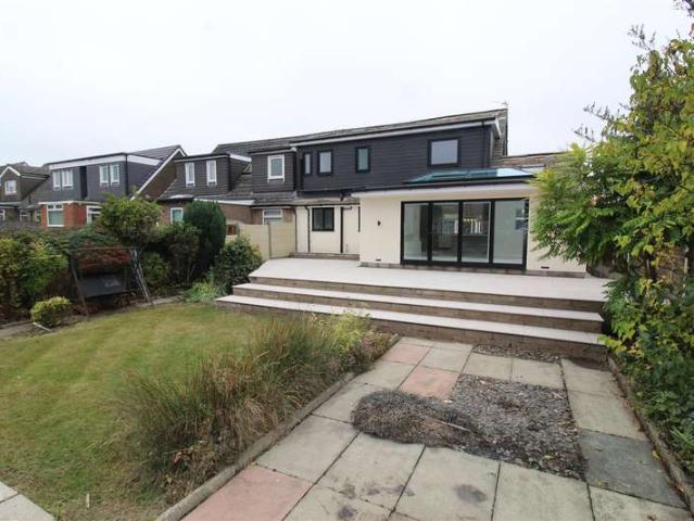 4 Bedroom Semi Detached House