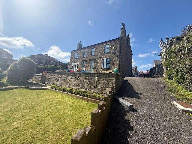 4 Bedroom Semi Detached House
