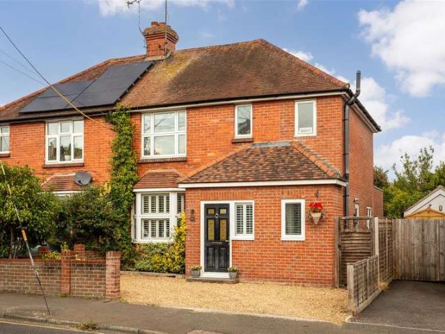 4 Bedroom Semi Detached House
