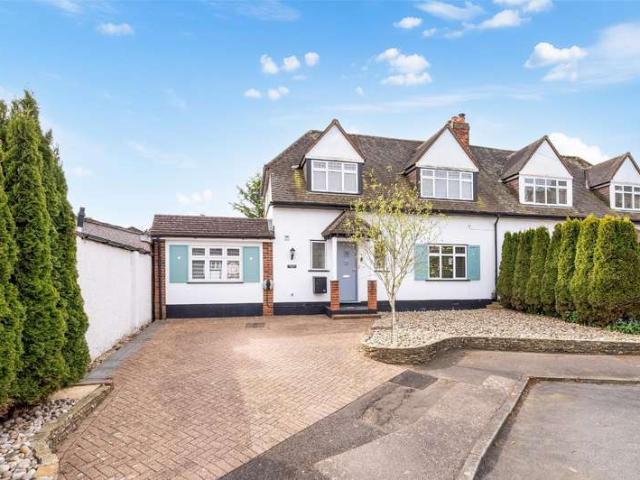 4 Bedroom Semi Detached House
