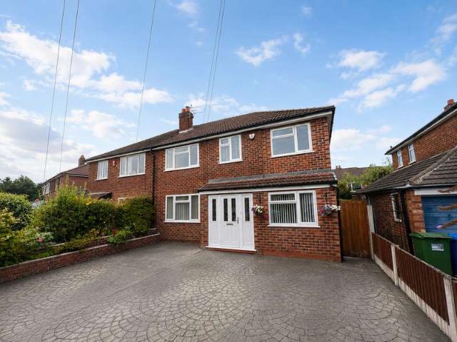 4 Bedroom Semi Detached House